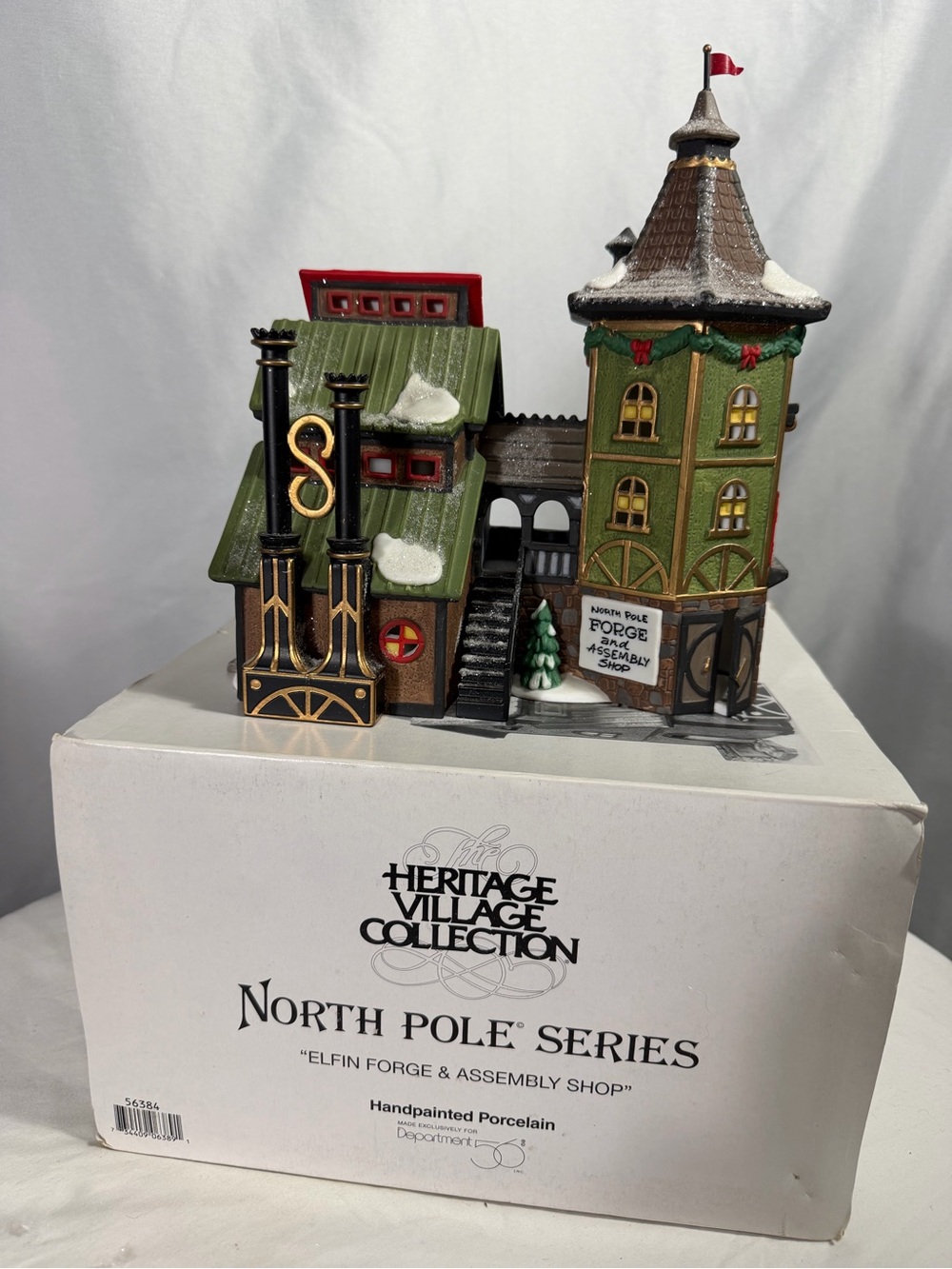 Dept 56 North Pole Collection Elfin Forge &
Assembly Shop 1995 Christmas Village